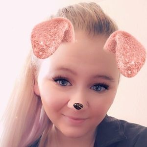 Meet your Posher, Chrissy